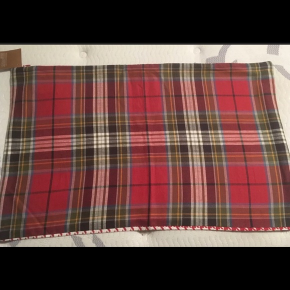 New Pottery Barn Plaid Houndstooth Lumbar pillow - Picture 2 of 6